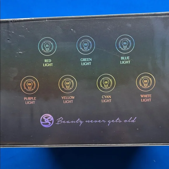 Flawless Face LED Mask in Pink/Purple - Women Skincare Mask - Picture 2 of 3